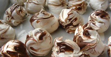 Meringues Marbrées au Chocolat