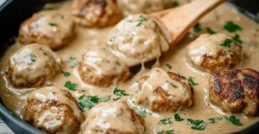 Boulettes de Poulet et Riz-Un Repas Équilibré Familiale
