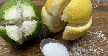 Coupez le citron mettez du sel dessus astuce incroyable