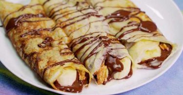 Crêpes au chocolat à la banane et à la noix