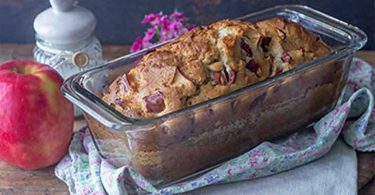 Délicieux gâteau aux pommes et au yaourt : un dessert incroyable !