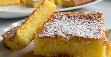 Gâteau à la noix de coco et au citron délicieusement parfumé