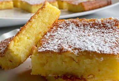 Gâteau à la noix de coco et au citron délicieusement parfumé