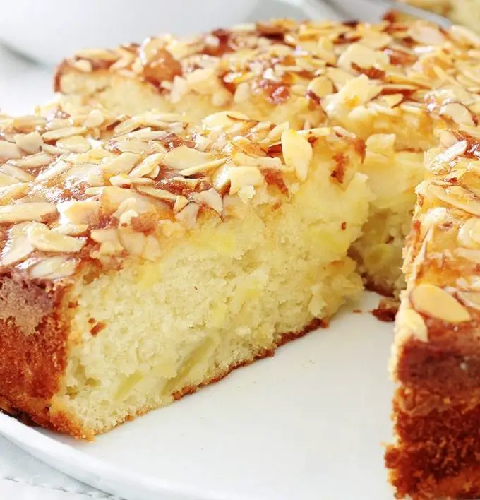 Gâteau au Yaourt Pommes et Amandes