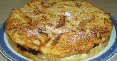 Gâteau de pain perdu aux pépites de chocolat