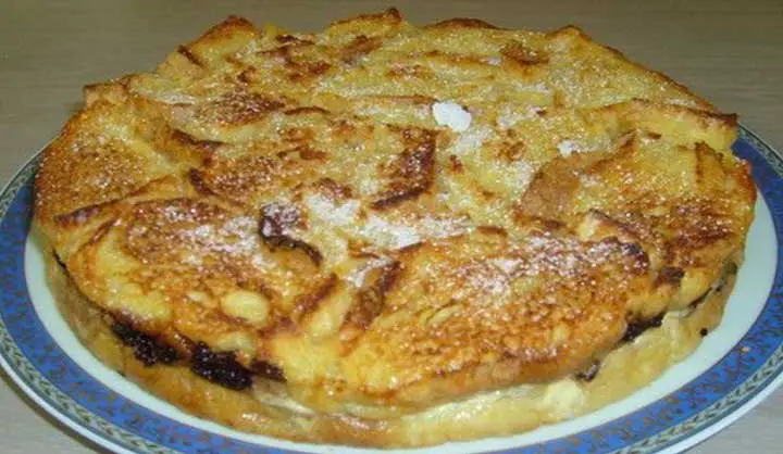 Gâteau de pain perdu aux pépites de chocolat