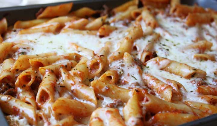 Gratin de pennes aux 3 fromages et à la sauce tomate