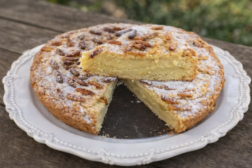 La fameuse tarte italienne de la grande-mère « torta della nonna »