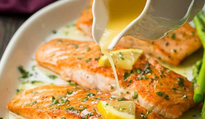 La meilleure recette de saumon au beurre à l’ail et citron!
