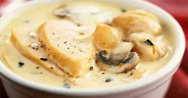 Onctueuse blanquette de poulet aux champignons de Paris