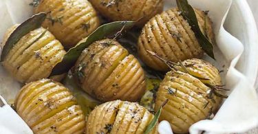 Pommes de terre rôties à la suédoise Hasselback potatoes