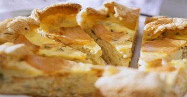 Quiche au saumon fumé et crevettes