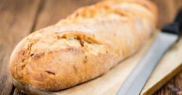 une baguette de pain sans pétrissage