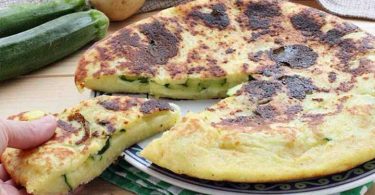 Schiacciata aux pommes de terre et aux courgettes