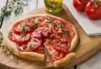 Tarte à la tomate et à la moutarde
