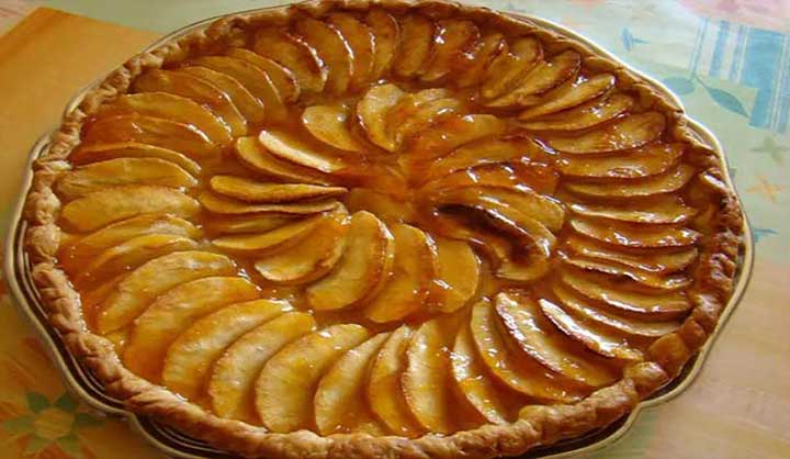 Tarte aux pommes caramélisées au miel à l’ancienne