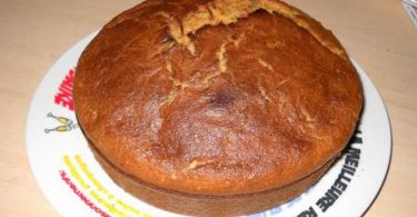 Meilleure recette de Cake aux noix et carottes et au miel