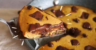 Gâteau cookie prêt en 5 minutes, savoureux