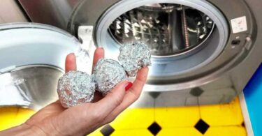 Mettez 3 boules de papier d’aluminium dans le lave-linge et débarrassez vous de ce problème une fois pour toutes !