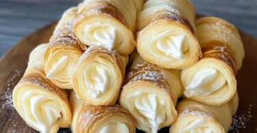 Cônes feuilletés à la crème pâtissière