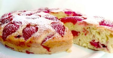 Gâteau aux Fraises Rapide et Facile