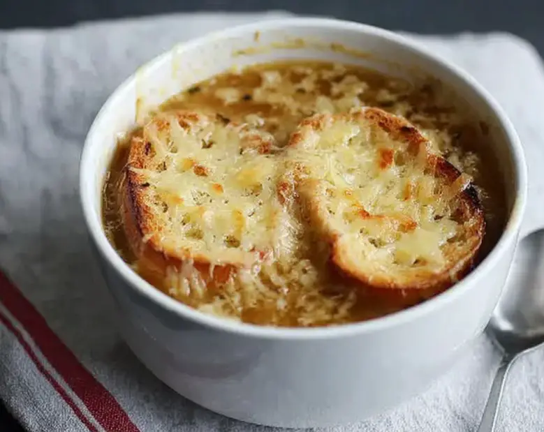 Soupe À L’oignon Gratinée Au Four
