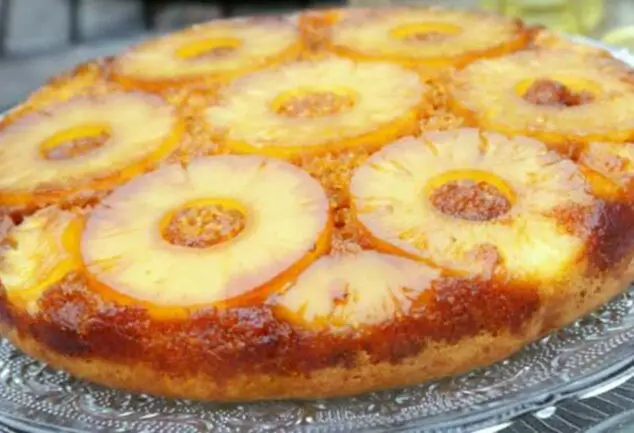 Gateau renversé a l’ananas facile