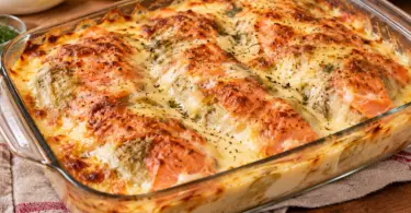 Endives au saumon fumé gratinées, crème à l’aneth et comté doré