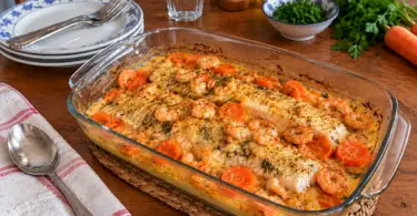 Poisson blanc aux crevettes et carottes, sauce crémeuse à l’estragon